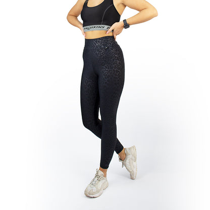SLIM Luxe Embossed Capri